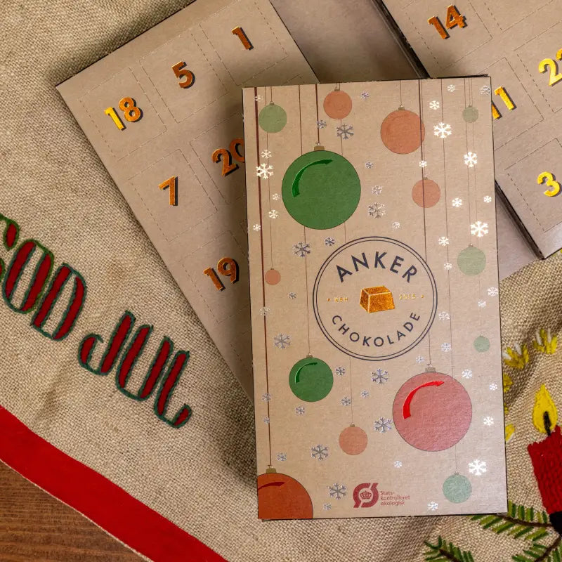 Julekalender 2025 fra Anker Chokolade – 24 håndlavede fyldte chokolader 260 g