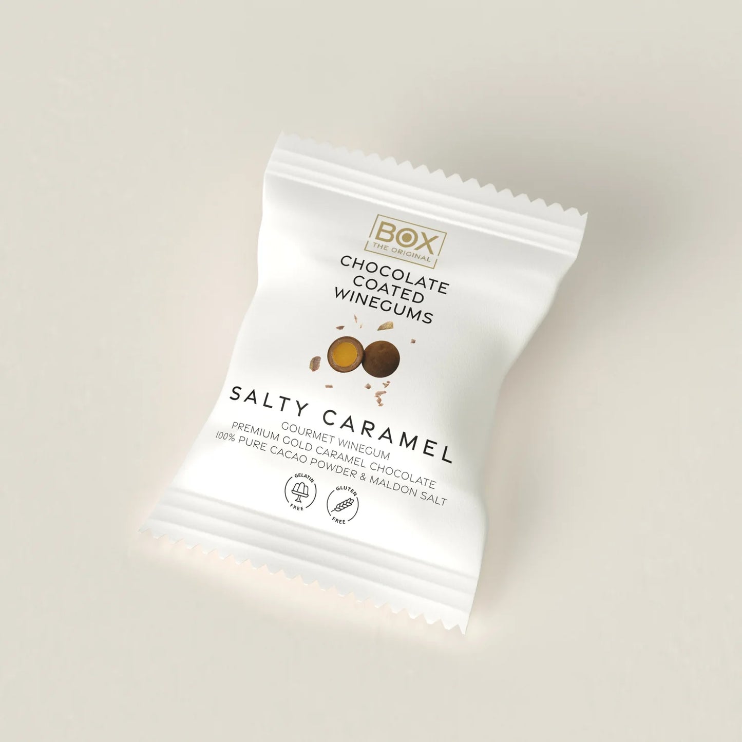 Box The Original Salty Caramel 13 g med gelatinefri mango-vingummi, hvid karamelchokolade, kakaopulver og Maldon sea salt