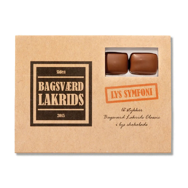 Bagsværd Lakrids Lys Symfoni æske 120 g – håndlavet salmiaklakrids overtrukket med lys chokolade, cremet chokoladelakrids med rund sødme og salt balance, kan indeholde spor af æg og nødder