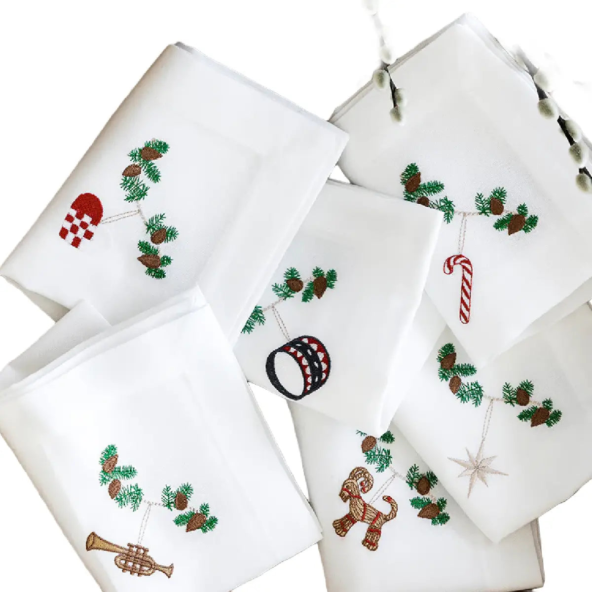Langkilde & Søn juleservietter med klassiske broderede julemotiver, 6 stk.