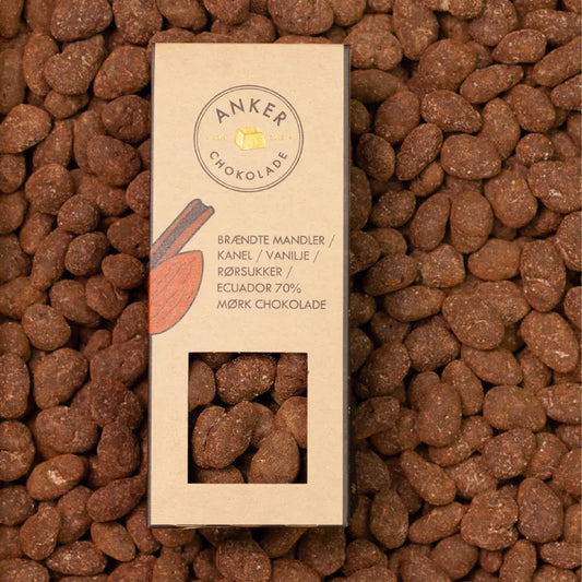 Brændte mandler med kanel og vanilje overtrukket 70 % mørk chokolade – Anker Chokolade 105 g