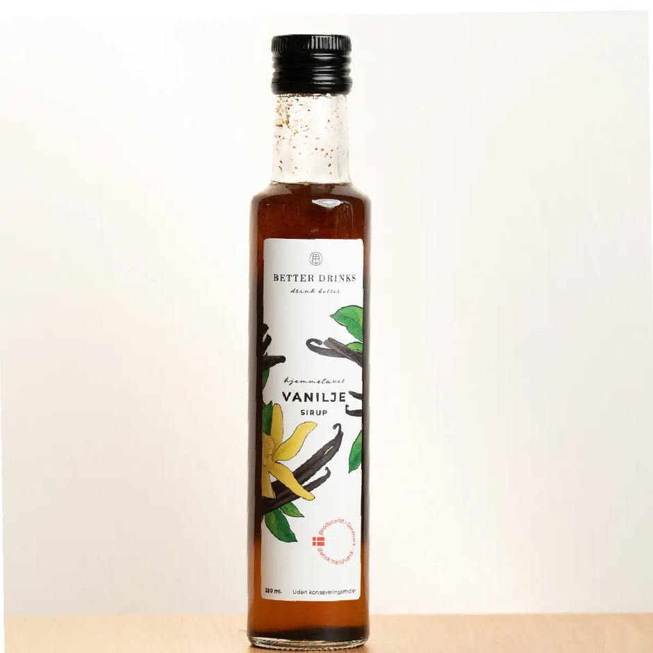 Better Drinks Vanilje Sirup 25 cl – cocktailsirup lavet med hele vaniljestænger, aromatisk vaniljesmag til drinks og mocktails samt som smagsgiver i kaffe og desserter