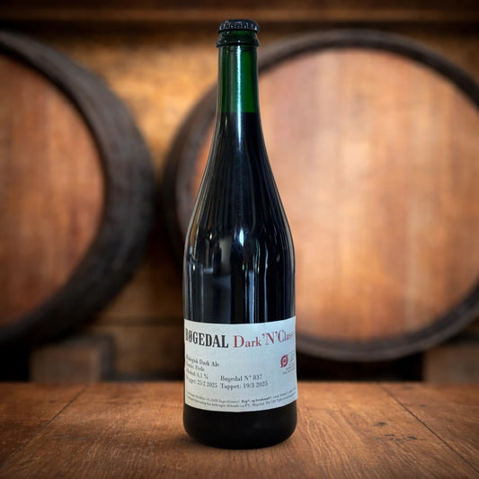 Bøgedal Dark’N’Classy Økologisk No 837 75 cl (6,1%) – økologisk dark ale med mørk malt, rund fylde og tør finish
