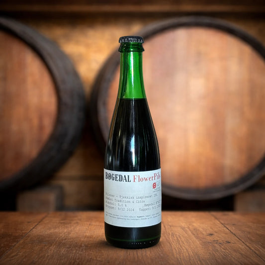 Bøgedal FlowerPils No 827ø Økologisk 36,5 cl (5,0%) – økologisk pilsner med frisk humle, sprød maltbund og tør finish