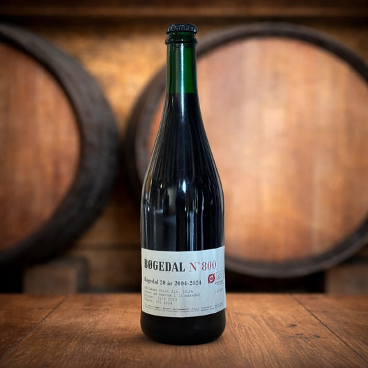 Bøgedal Økologisk No 800 75 cl (10%) – økologisk stout med mørk malt, muskovadosukker og lang, rund eftersmag