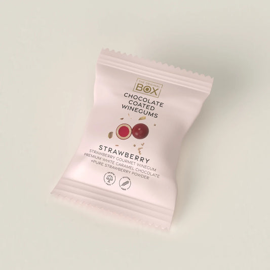 Box The Original Two Pack Strawberry 13 g – gelatinefri jordbærvingummi i hvid karamelchokolade med frugtpulver
