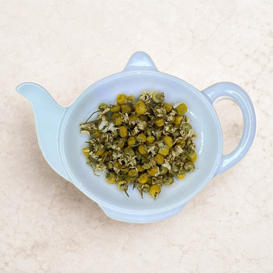 Carstensens Tehandel Kamilleblomst - Økologisk (100 g) – økologiske tørrede kamilleblomster i løs vægt til koffeinfri kamillete, mild urtete til aften og hyggestunder