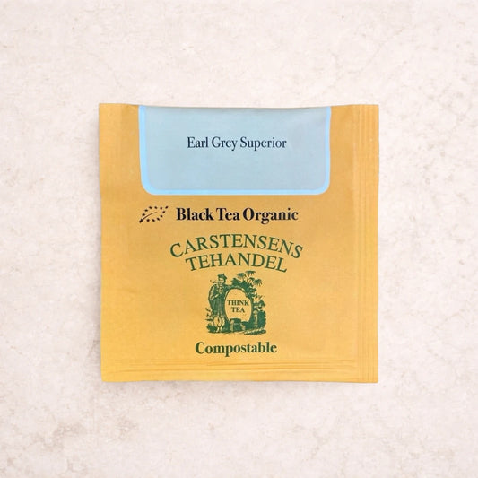 Carstensens Tehandel Tebrev Earl Grey Økologisk – komposterbart tebrev med økologisk sort te og klassisk Earl Grey-bergamot, nem te til én kop til kontor, rejse og hverdags-tepause