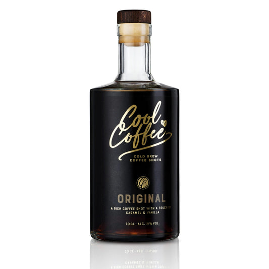 Fritstående flaske Cool Coffee Cool-Coffee Original 70 cl – cold brew coffee shot med noter af karamel og vanilje, 19% vol, koldbrygget kaffe mixet med vodka til kaffecocktails som Espresso Martini og White Russian