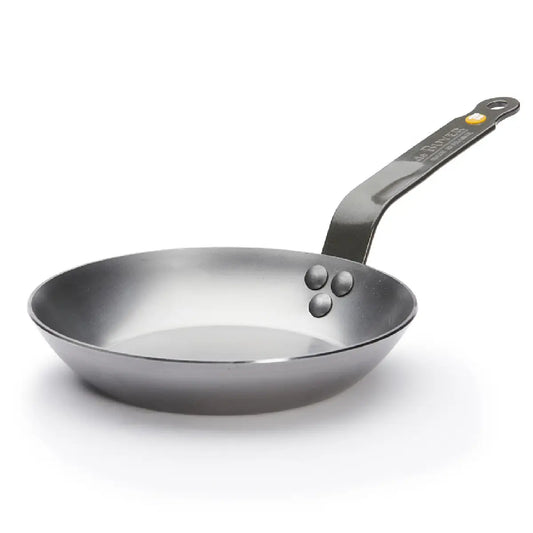 de Buyer Mineral B stegepande i kulstofstål Ø20 cm med bivoksfinish, lyonnaise-form og induktionsbund til bruning og høj varme