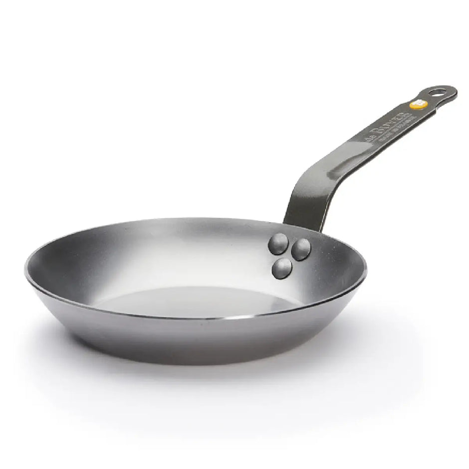 de Buyer Mineral B stegepande i kulstofstål Ø20 cm med bivoksfinish, lyonnaise-form og induktionsbund til bruning og høj varme