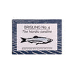 Fangst Brisling No. 4 100 g – nordisk sardine/brisling fra Østersøen (FAO 27.III.d) i koldpresset rapsolie, mildt krydret med allehånde og nellike; premium dåsefisk til rugbrød, ristet brød og tapas, saftig og fyldig med varm, aromatisk krydderprofil