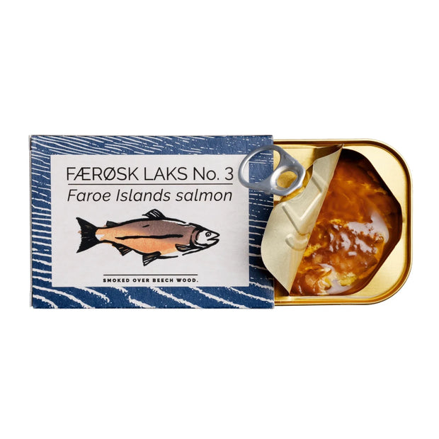 Åben dåse Fangst Færøsk laks No. 3 110 g – røget laks fra Færøerne (FAO 27), røget over bøgetræ og konserveret i koldpresset økologisk rapsolie, saftig premium dåsefisk til rugbrød, tapas og salater, nem servering med godt brød og citron