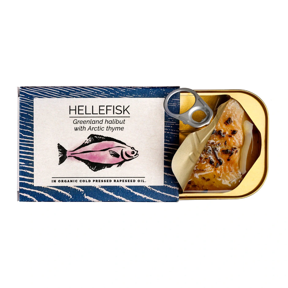 Åben dåse Fangst Hellefisk 110 g – grønlandsk hellefisk på dåse, skånsomt tilberedt i koldpresset rapsolie med arktisk timian (tupaarnaq), delikat nordisk dåsefisk til rugbrød, tapas, salater og servering med citron