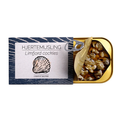 Åben dåse Fangst Hjertemusling 110 g – hjertemuslinger fra Limfjorden i koldpresset økologisk rapsolie med mild, let salt smag og fast struktur, klar til servering på brød, i salat eller som nordisk tapas