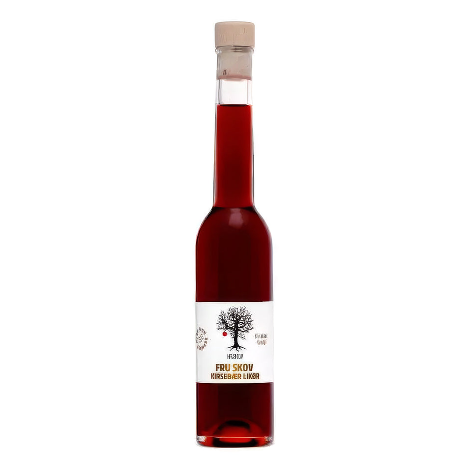 Flaske med Hr. Skov Fru Skov Kirsebærlikør – frugtig kirsebærlikør med rund sødme, 20 cl og 18% alkohol, velegnet som avec, i cocktails og til desserter