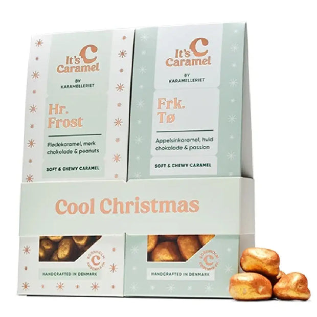 Karamelleriet Cool Christmas Caramels med Hr. Frost flødekaramel med peanuts og mørk chokolade samt Frk. Tø appelsinkaramel med hvid chokolade og passionsfrugt, 2 x 100 g