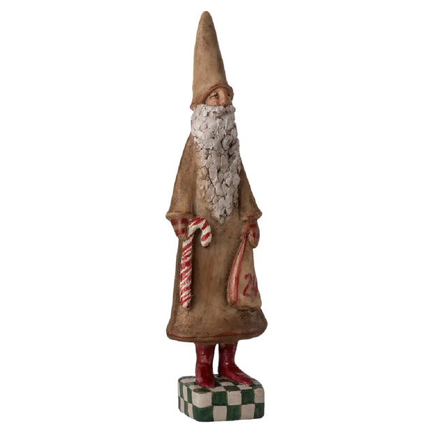 Maileg Grand Noël Nicolaus Sand, håndmalet julemandsfigur i sandfarvet frakke med slikstok og julepose, dekorativ samlerfigur til jul
