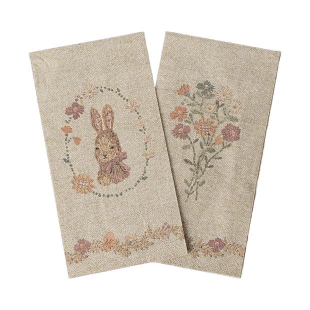 Maileg påskeservietter Sand med påskehare og blomstermotiver.