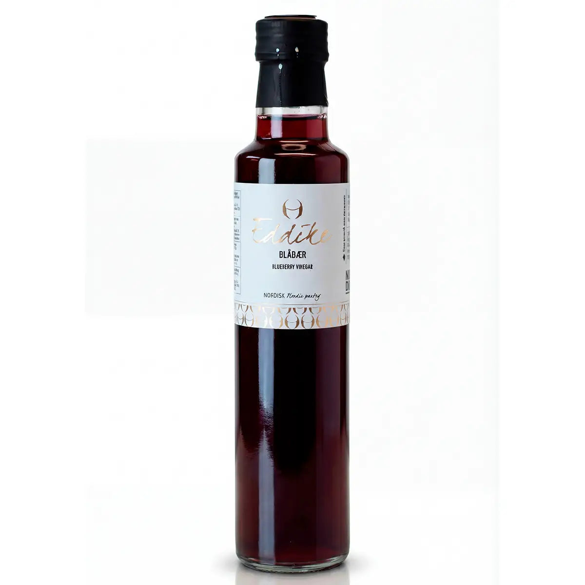NORDISK Eddike med blåbær og granskud, 200 ml – ufiltreret frugteddike med blåbær (20%) og granskud (2%), aromatisk til salater, vinaigrette, vildt og saucer