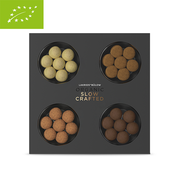 Lakrids by Bülow SLOW CRAFTED SELECTION BOX 175 g med økologiske lakridser i mælke-, hvid og mørk chokolade