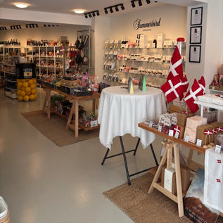 Billede fra SMAGdansk butikken hvor bl.a. Langkilde & Søn fag ses.