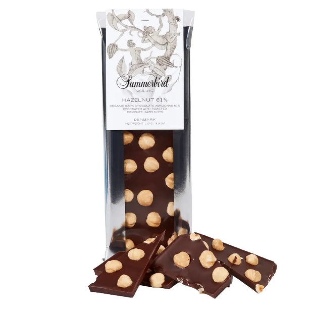 Summerbird Hazelnut 61% 110 g – økologisk mørk chokolade med 61% kakao og hasselnødder, vegansk chokoladeplade med sprød nøddeknas og intens kakaosmag