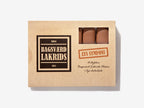 Bagsværd Lakrids Lys Symfoni æske 120 g – håndlavet salmiaklakrids overtrukket med lys chokolade, cremet chokoladelakrids med rund sødme og salt balance, kan indeholde spor af æg og nødder